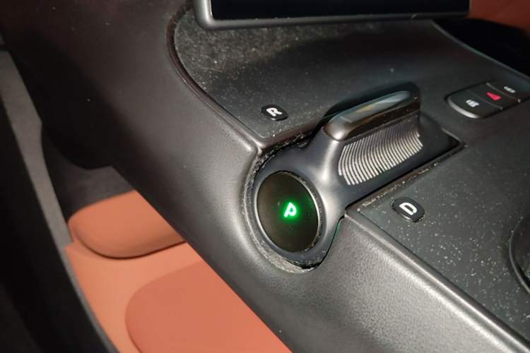 Used Nio ET5 2022 75 kWh Gear Lever
