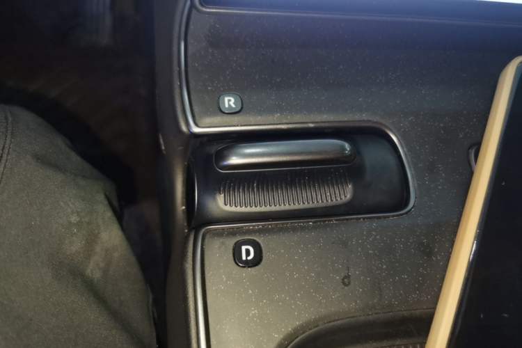 Used Nio ET5 2022 75 kWh Gear Lever