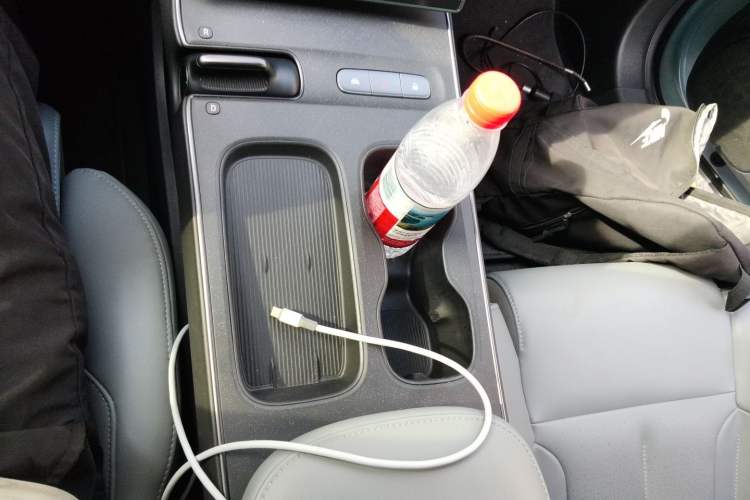 Used Nio ET5 2022 75 kWh Gear Lever