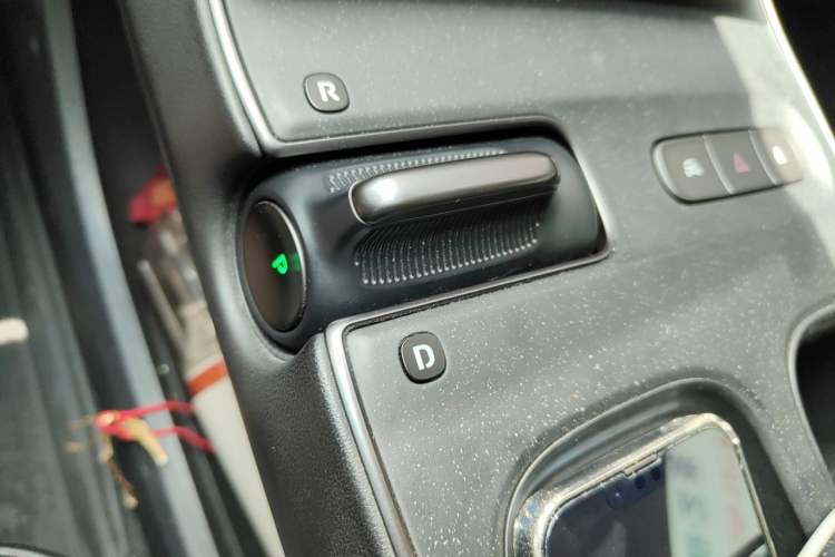 Used Nio ET5 2022 75 kWh Gear Lever