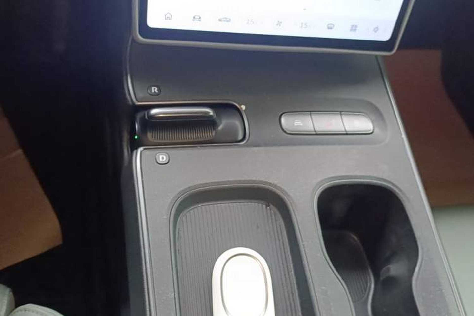 Used Nio ET5 2022 75 kWh Gear Lever