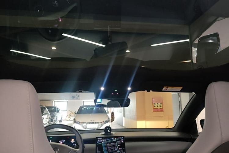 Used Nio ET5 2022 75 kWh Headliner