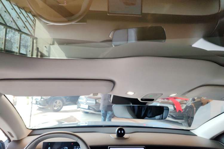 Used Nio ET5 2022 75 kWh Headliner