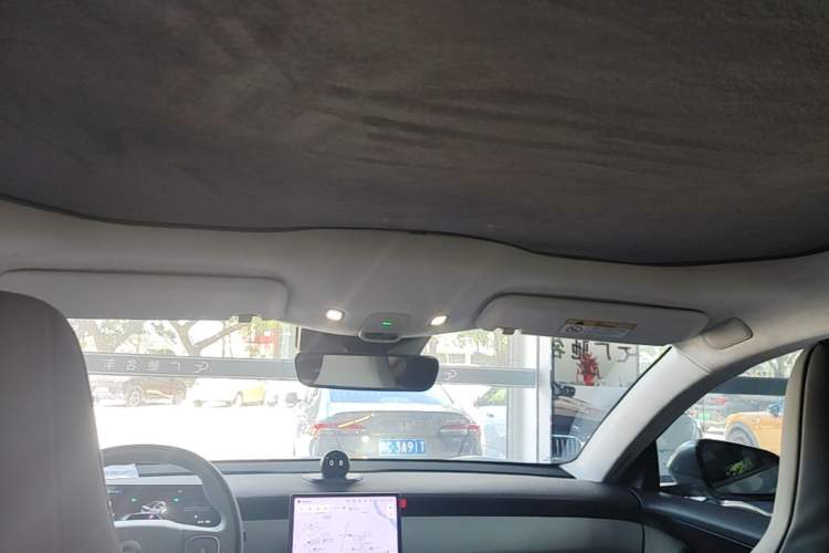 Used Nio ET5 2022 75 kWh Headliner