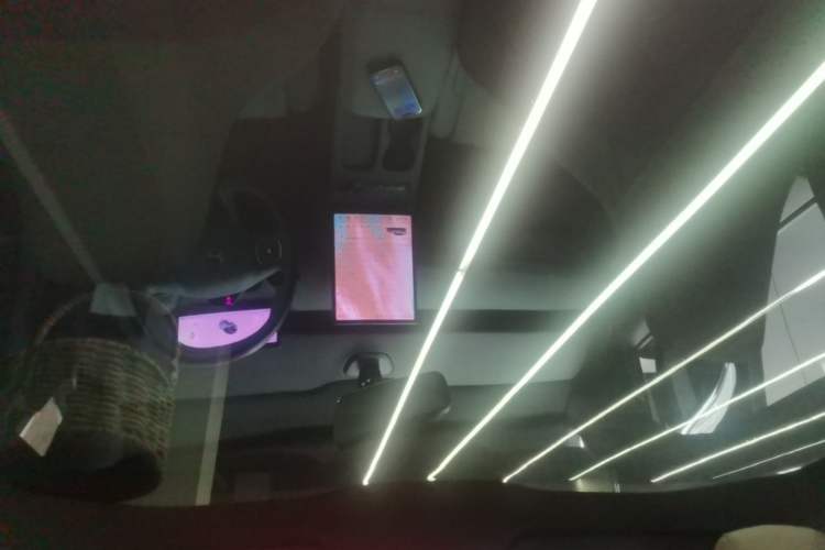 Used Nio ET5 2022 75 kWh Headliner