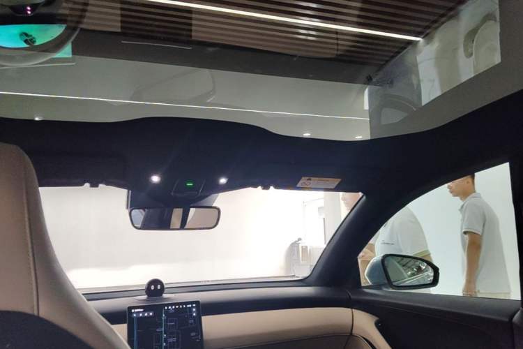 Used Nio ET5 2022 75 kWh Headliner