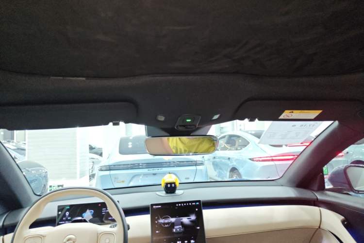 Used Nio ET5 2022 100 kWh Headliner