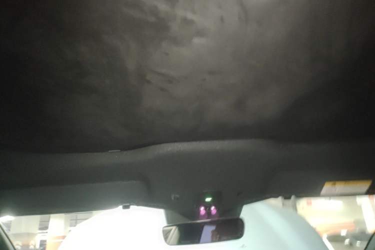 Used Nio ET5 2022 75 kWh Headliner