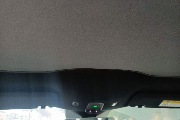 Used Nio ET5 2022 75 kWh Headliner