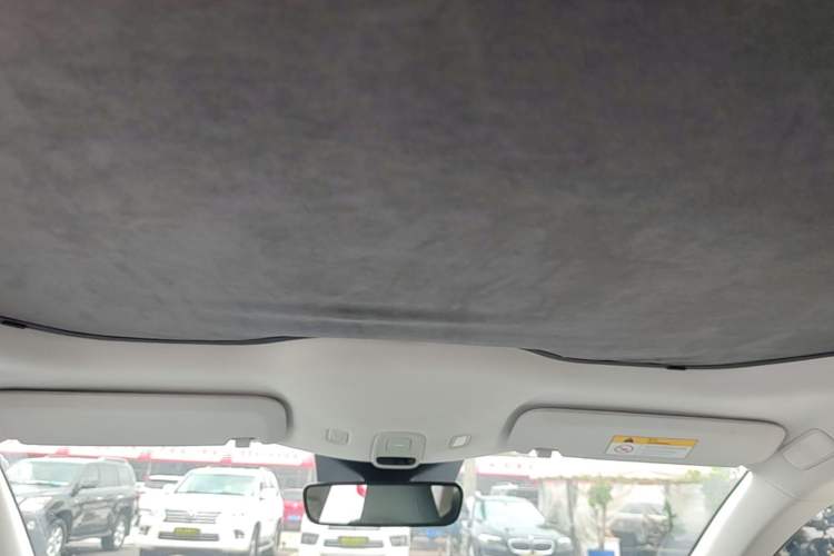 Used Nio ET5 2022 75 kWh Headliner