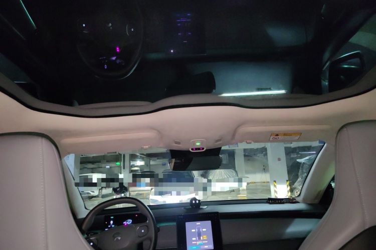 Used Nio ET5 2022 75 kWh Headliner