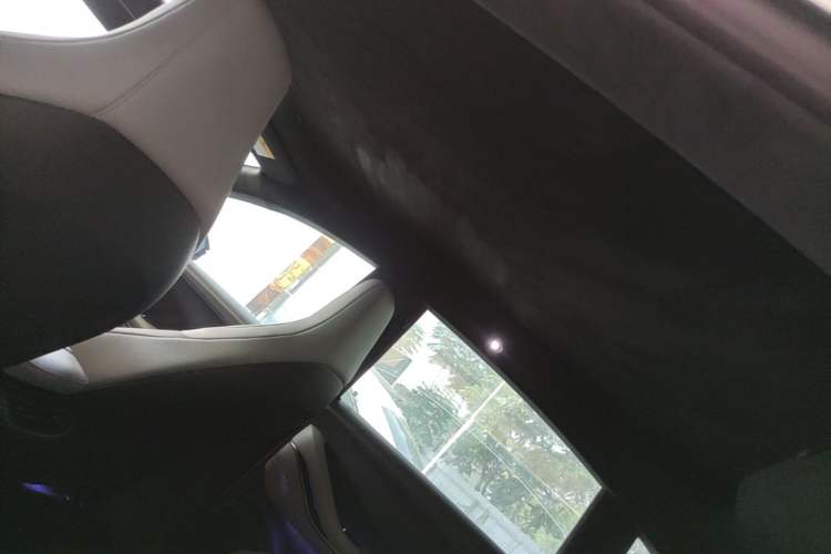Used Nio ET5 2022 75 kWh Headliner