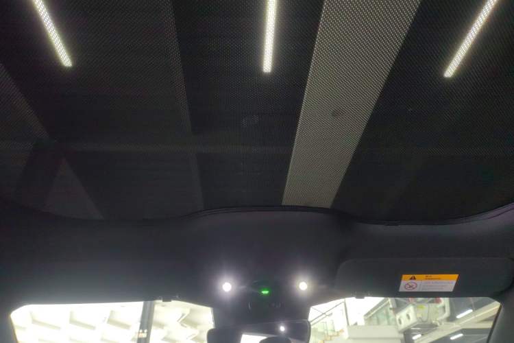 Used Nio ET5 2022 75 kWh Headliner