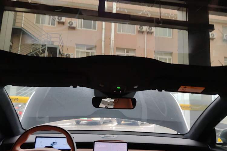 Used Nio ET5 2022 75 kWh Headliner