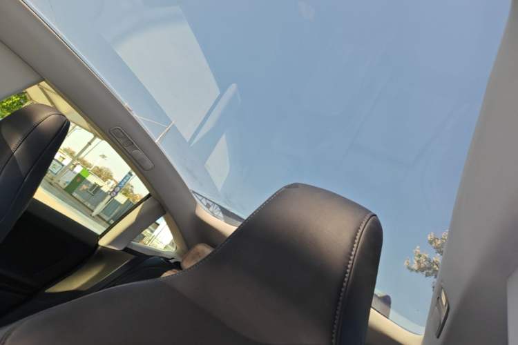 Used Nio ET5 2022 75 kWh Headliner