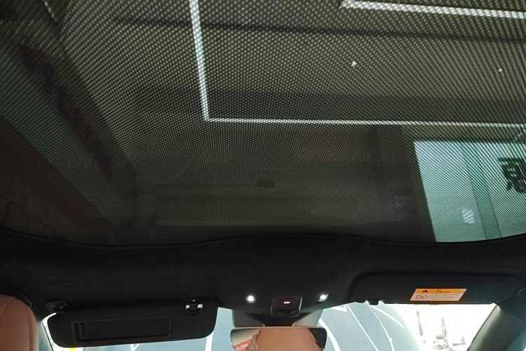 Used Nio ET5 2022 75 kWh Headliner