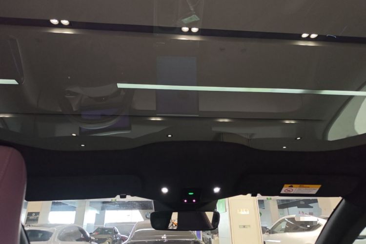 Used Nio ET5 2022 75 kWh Headliner