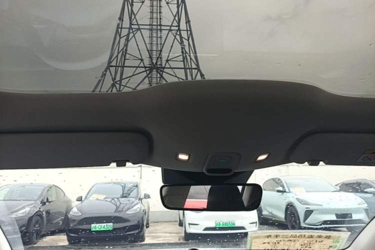 Used Nio ET5 2022 75 kWh Headliner