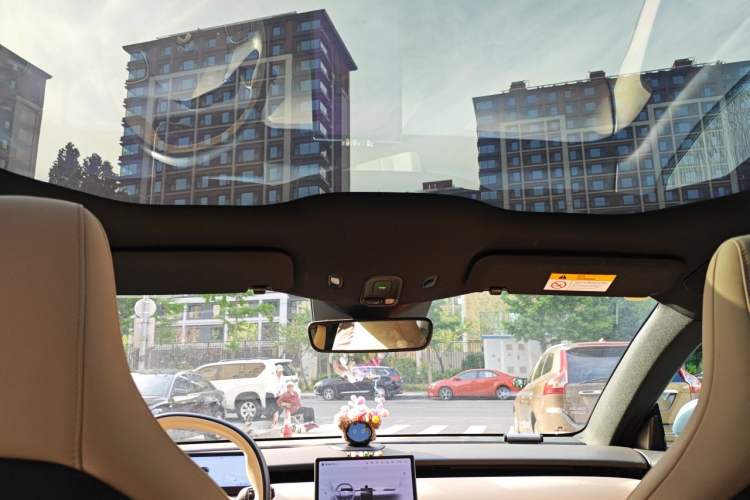 Used Nio ET5 2022 75 kWh Headliner