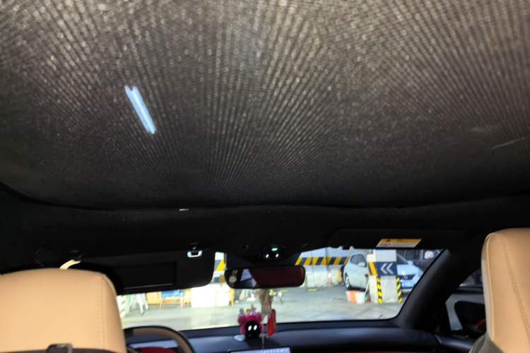 Used Nio ET5 2022 75 kWh Headliner
