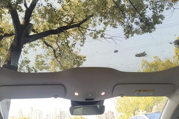 Used Nio ET5 2022 75 kWh Headliner