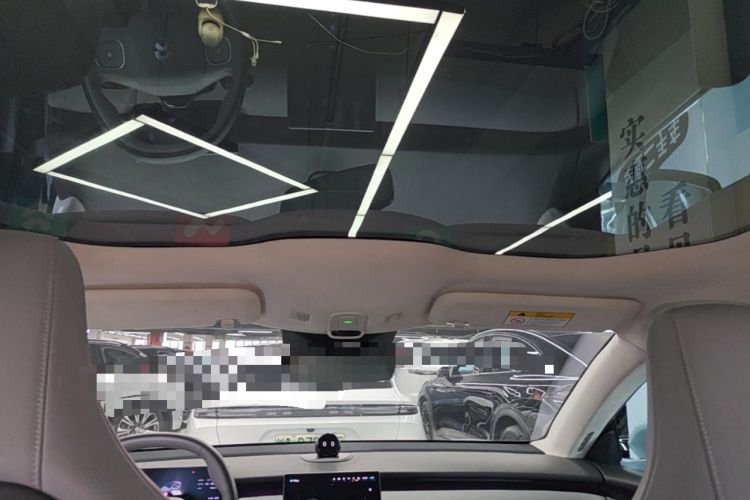 Used Nio ET5 2022 75 kWh Headliner
