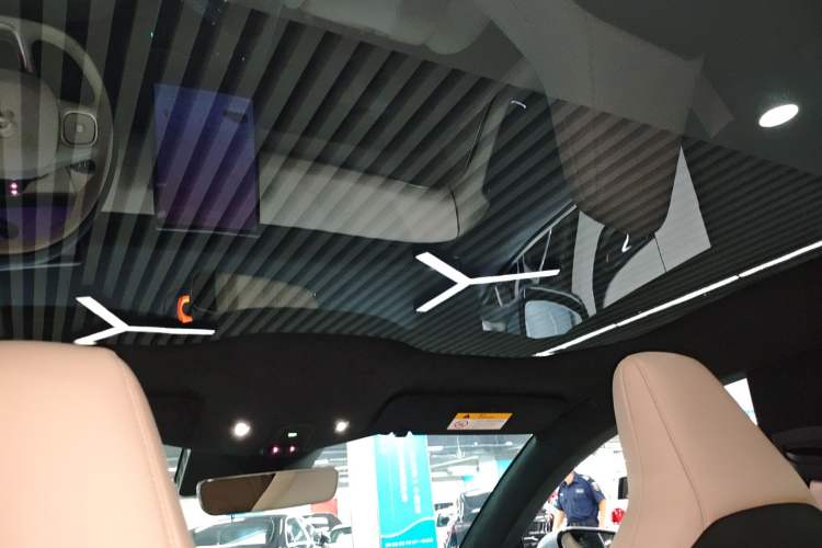 Used Nio ET5 2022 75 kWh Headliner