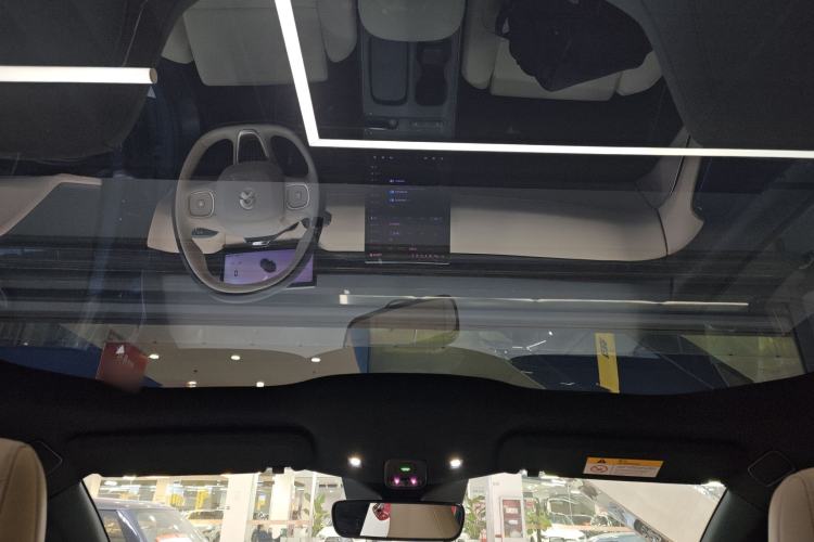 Used Nio ET5 2022 75 kWh Headliner