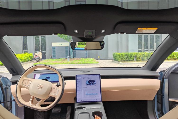 Used Nio ET5 2022 75 kWh Headliner