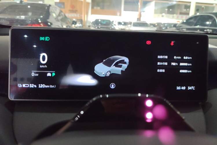 Used Nio ET5 2022 75 kWh Instrument Cluster