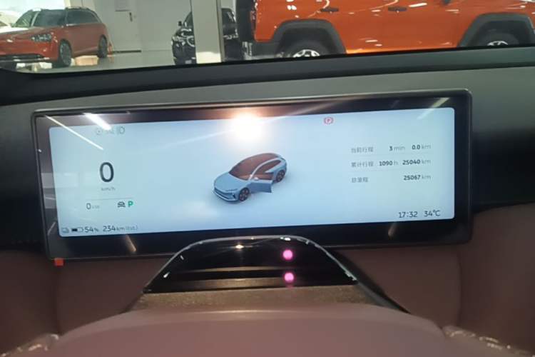 Used Nio ET5 2022 75 kWh Instrument Cluster