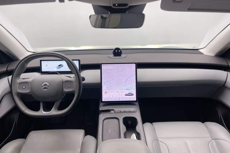 Used Nio ET5 2022 75 kWh Interior 1