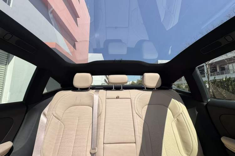Used Nio ET5 2022 75 kWh Interior 1