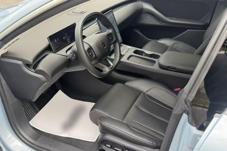 Used Nio ET5 2022 75 kWh Interior 1