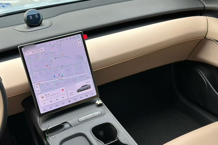 Used Nio ET5 2022 75 kWh Interior 2