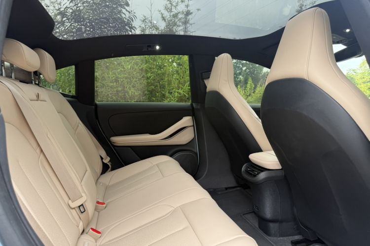 Used Nio ET5 2022 75 kWh Interior 2