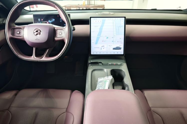 Used Nio ET5 2022 75 kWh Interior 2