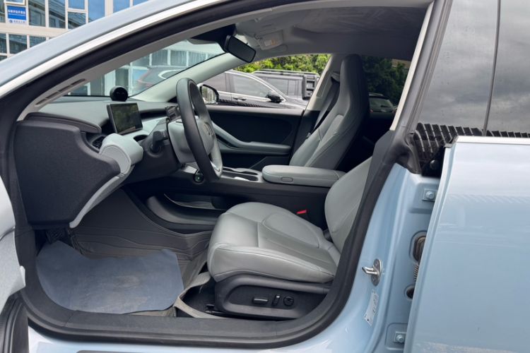 Used Nio ET5 2022 75 kWh Interior 2