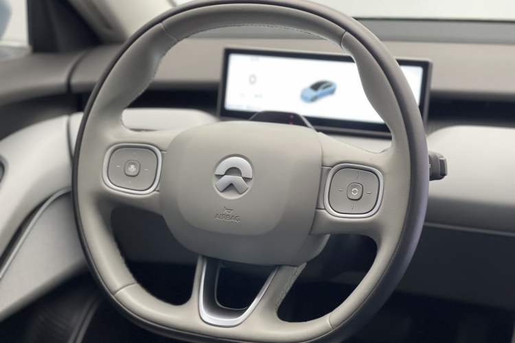 Used Nio ET5 2022 75 kWh Interior 3