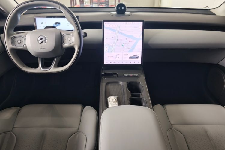 Used Nio ET5 2022 75 kWh Interior 3
