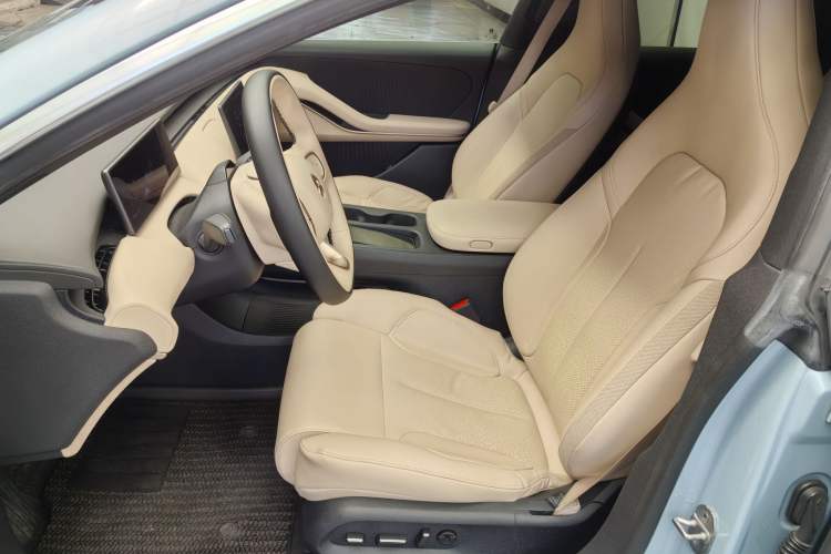 Used Nio ET5 2022 75 kWh Interior 4