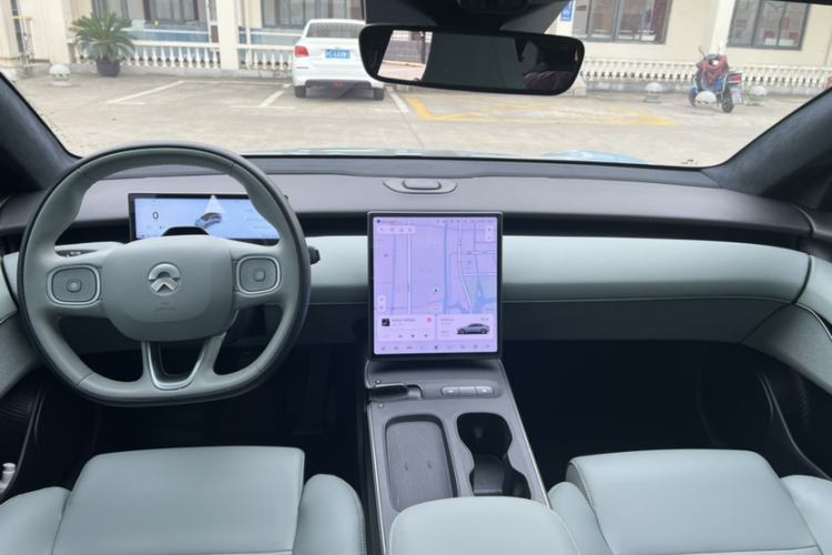 Used Nio ET5 2022 75 kWh Interior 4