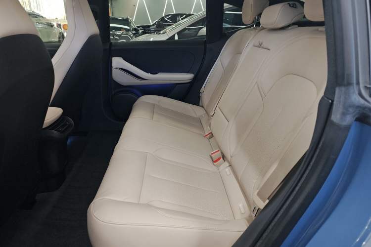 Used Nio ET5 2022 75 kWh Interior 4