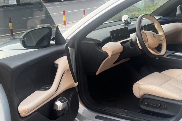 Used Nio ET5 2022 75 kWh Interior 5