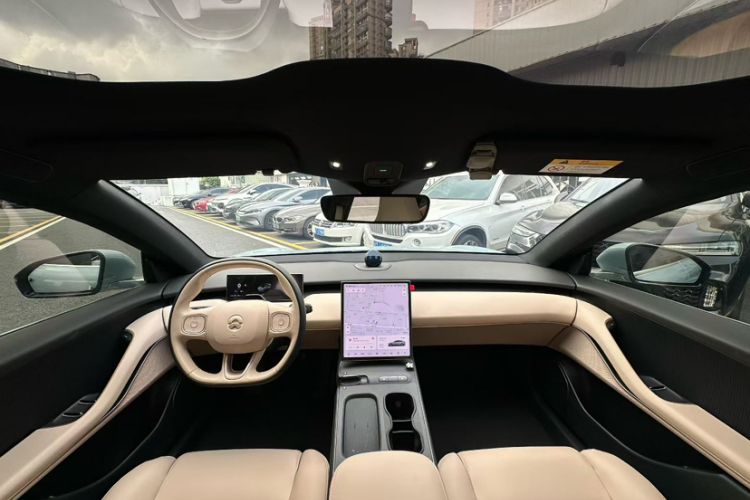 Used Nio ET5 2022 75 kWh Interior 5