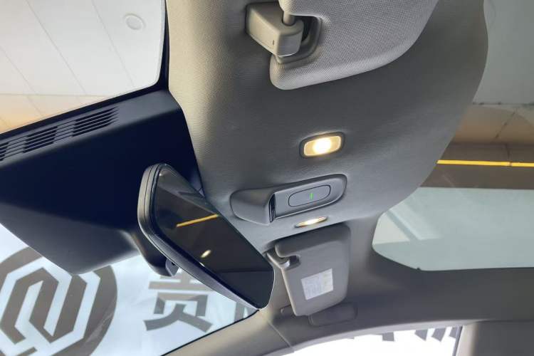 Used Nio ET5 2022 75 kWh Interior 5