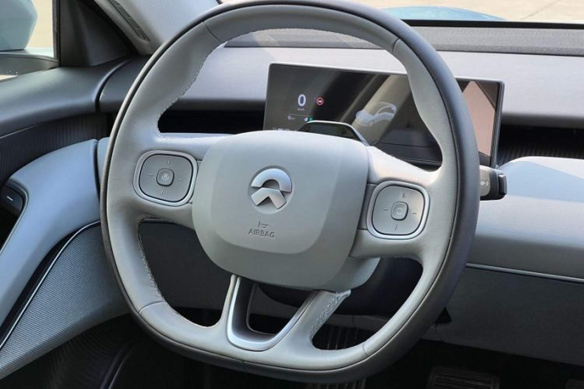 Used Nio ET5 2022 75 kWh Interior 6
