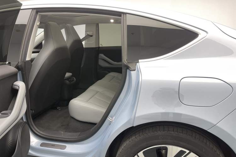 Used Nio ET5 2022 75 kWh Interior 6