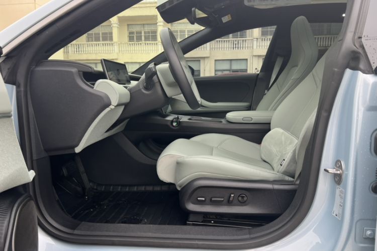 Used Nio ET5 2022 75 kWh Interior 6