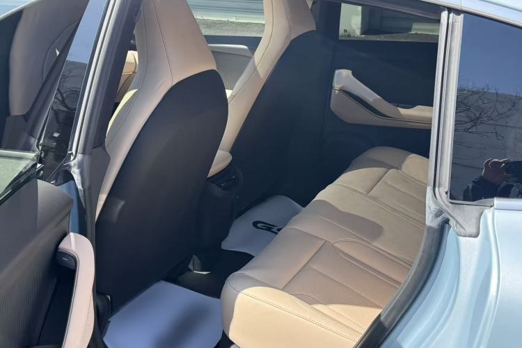 Used Nio ET5 2022 75 kWh Interior 6